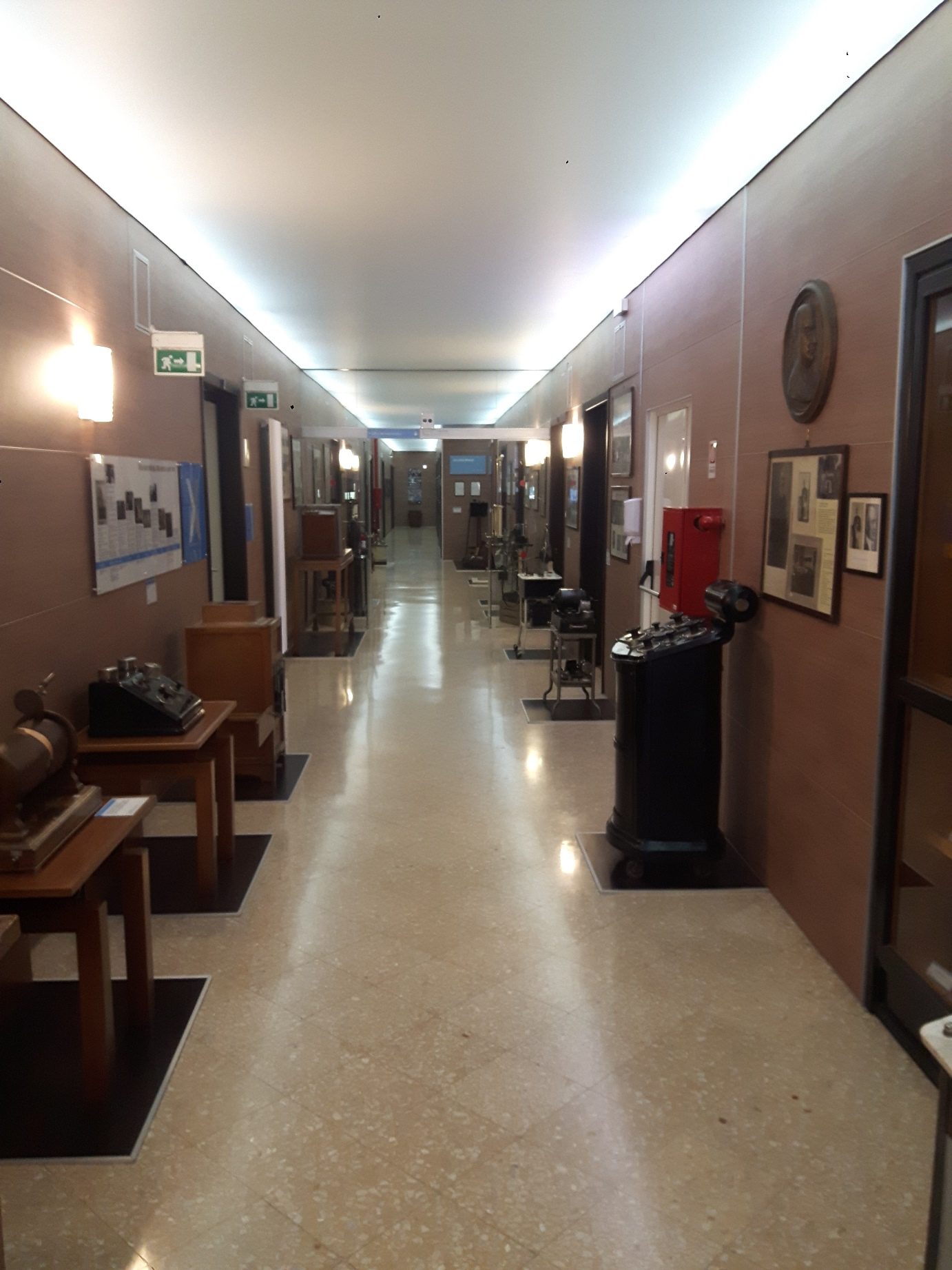 Museo%20della%20Radiologia%2C%20Palermo%20-%2007.jpg